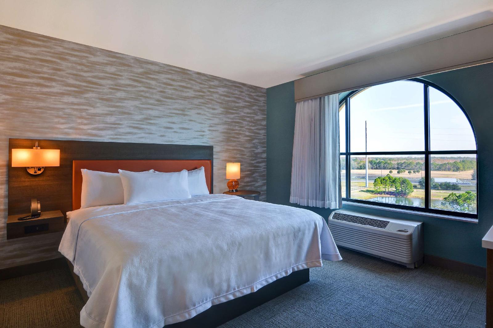 Home2 Suites by Hilton Orlando Flamingo Crossings