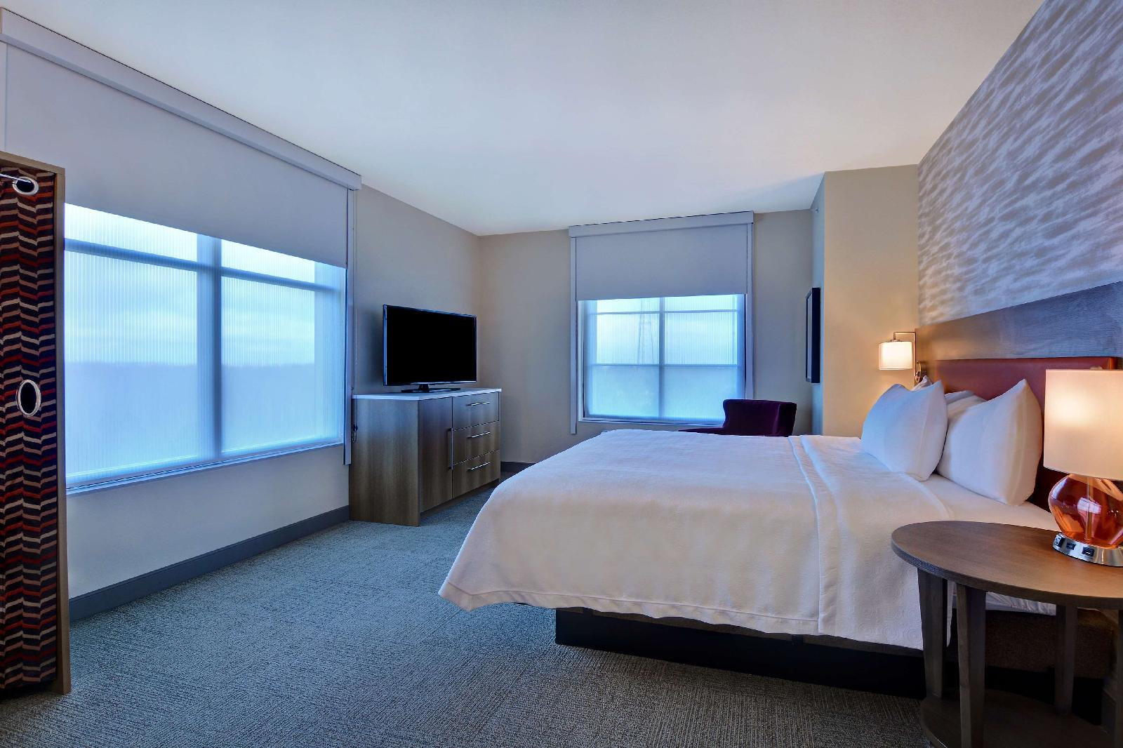 Home2 Suites by Hilton Orlando Flamingo Crossings