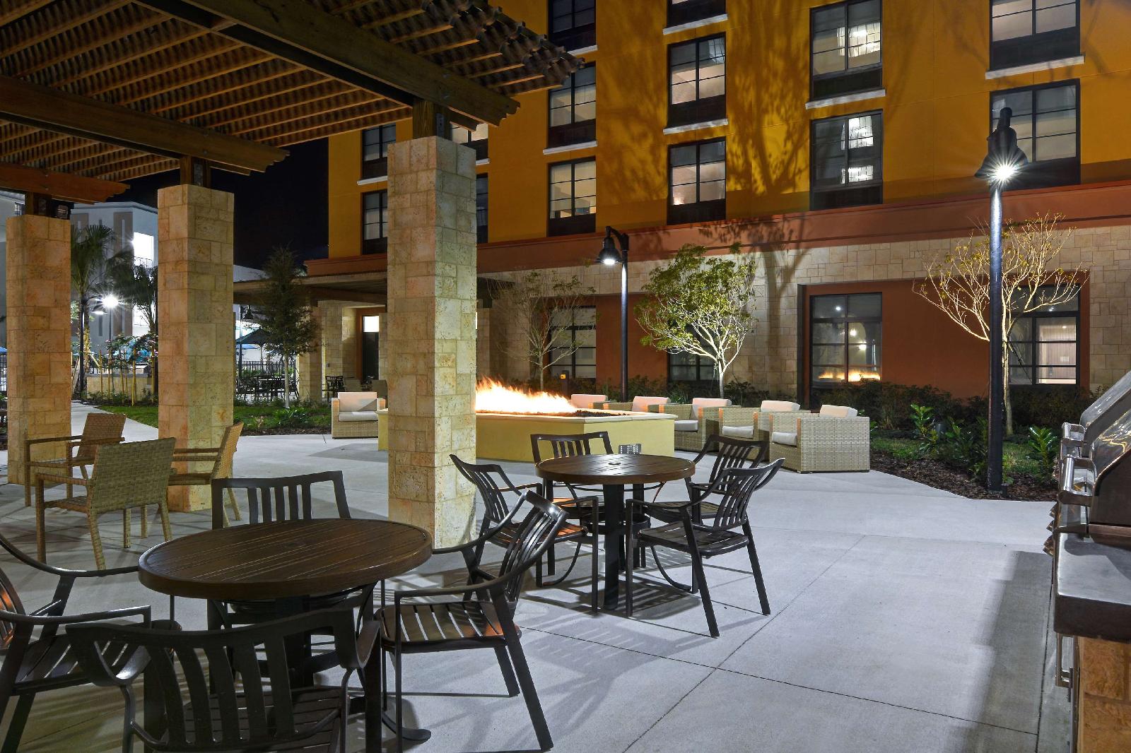 Home2 Suites by Hilton Orlando Flamingo Crossings