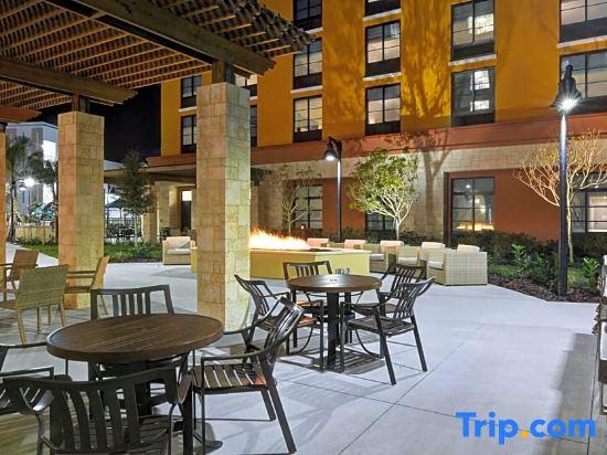 Home2 Suites by Hilton Orlando Flamingo Crossings