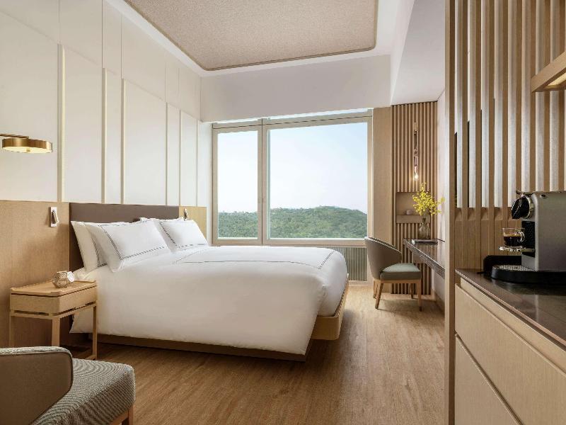 The Silveri Hong Kong - Mgallery