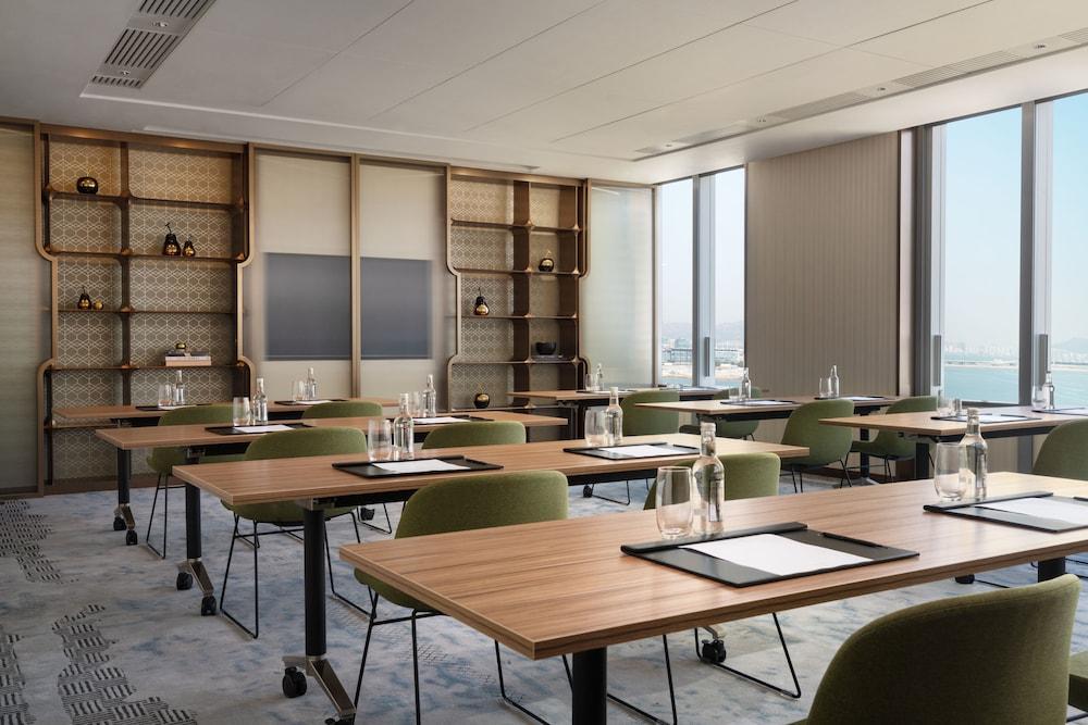 The Silveri Hong Kong - Mgallery