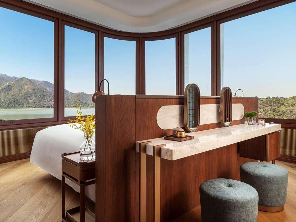 The Silveri Hong Kong - Mgallery