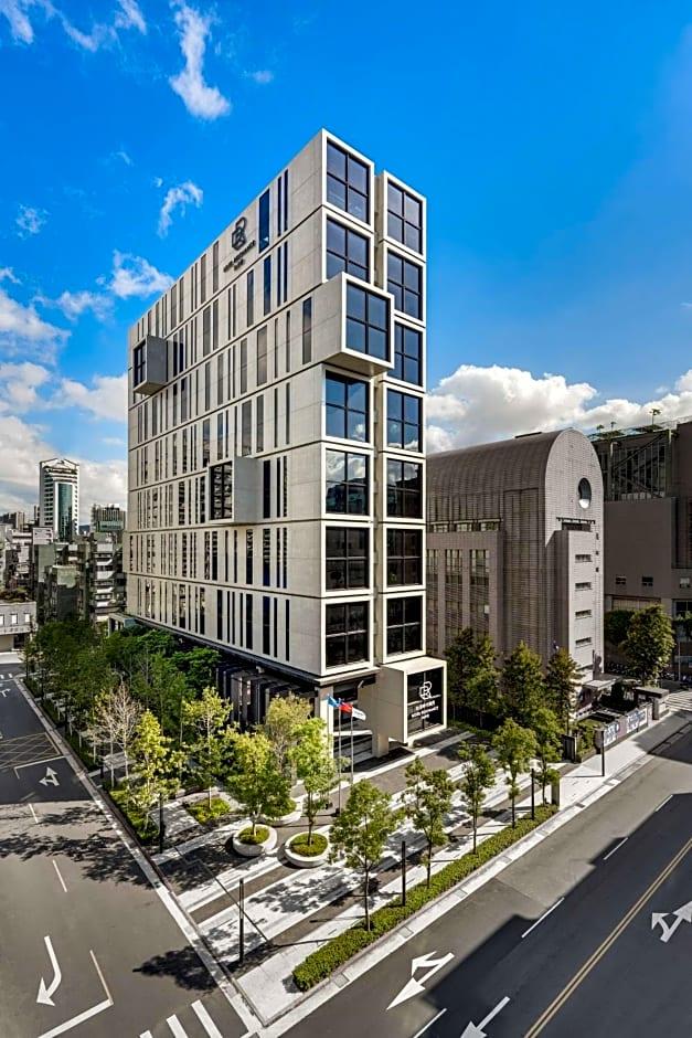 Hotel Resonance Taipei Tapestry Collection by Hilton