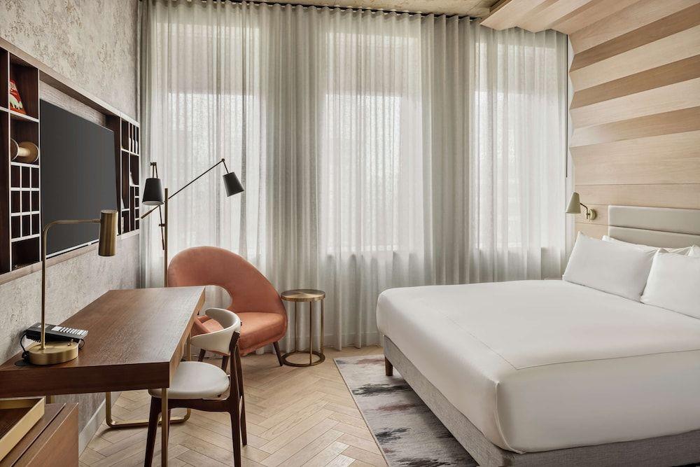 Canopy by Hilton London City