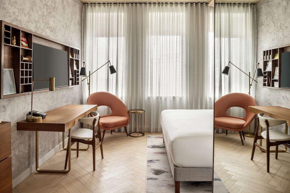 Canopy by Hilton London City