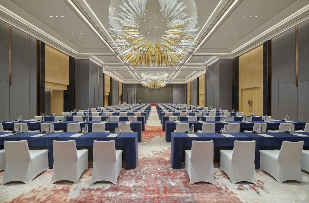 Hilton Yancheng