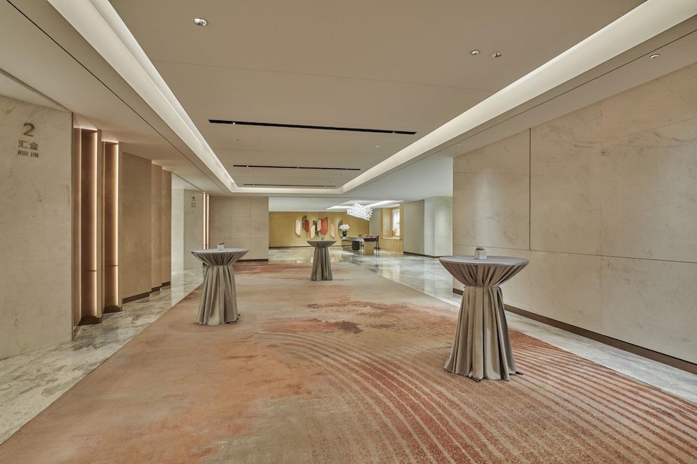 Hilton Yancheng