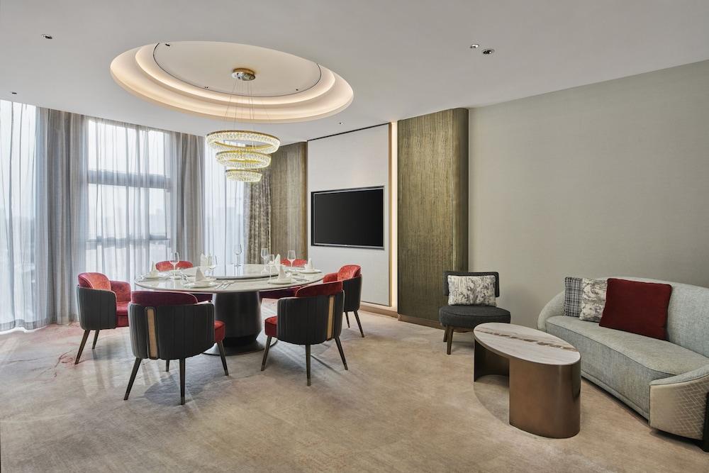 Hilton Yancheng