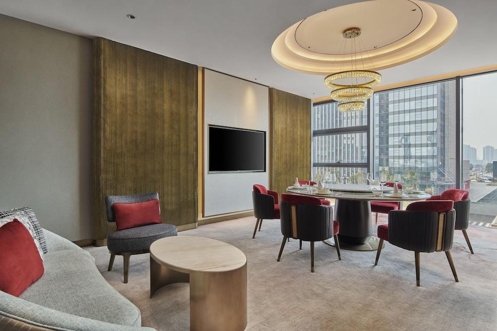 Hilton Yancheng