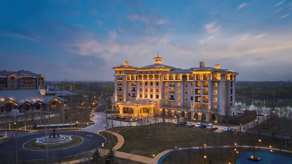 Hollick Hotel Wen'an Tapestry Collection by Hilton