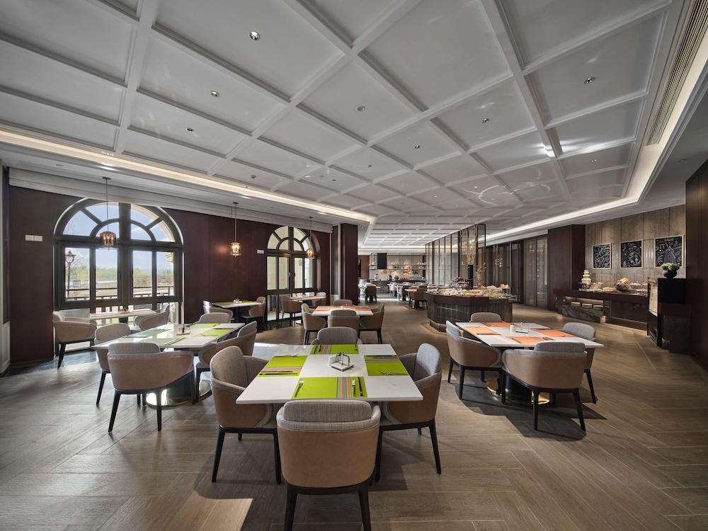 Hollick Hotel Wen'an Tapestry Collection by Hilton