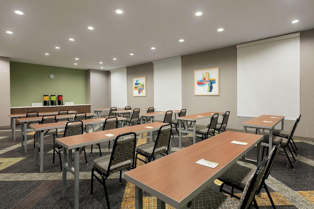 Home2 Suites By Hilton Houston Pearland