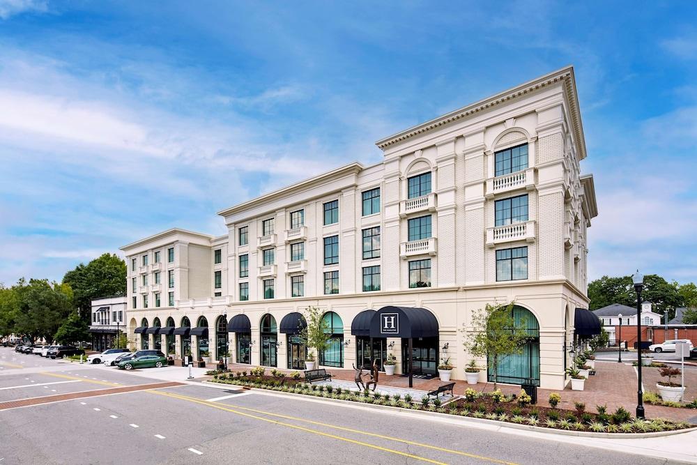 The Hamilton A Curio by Hilton Hotel