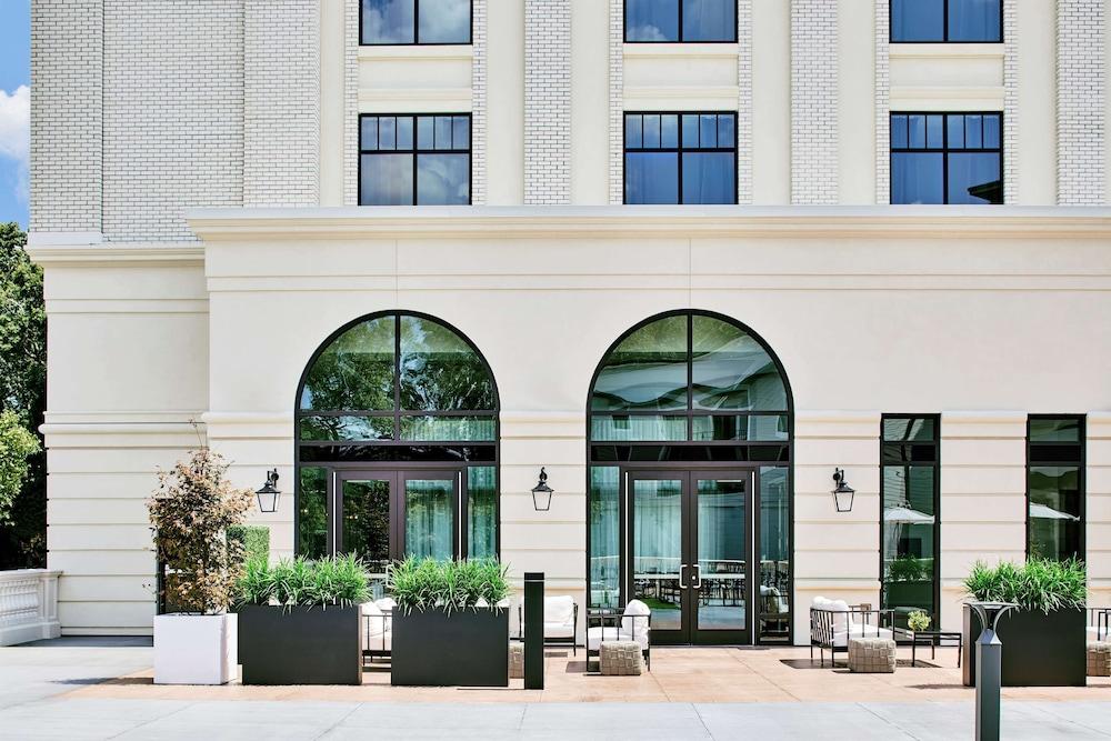 The Hamilton A Curio by Hilton Hotel