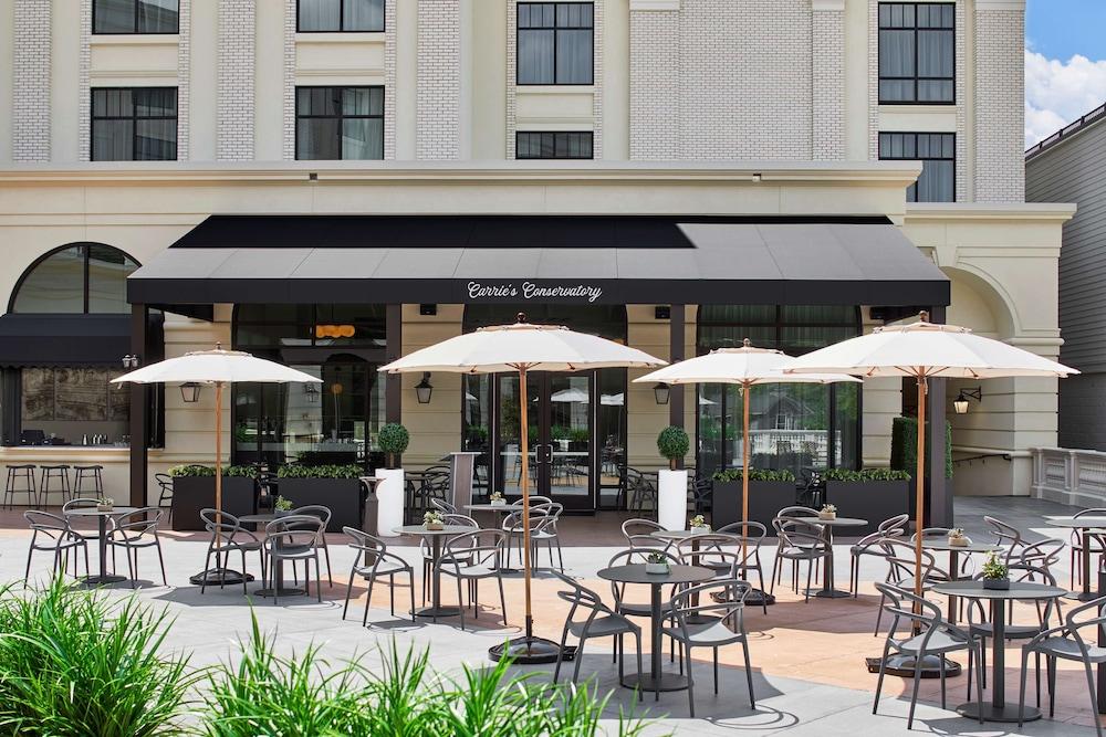 The Hamilton A Curio by Hilton Hotel