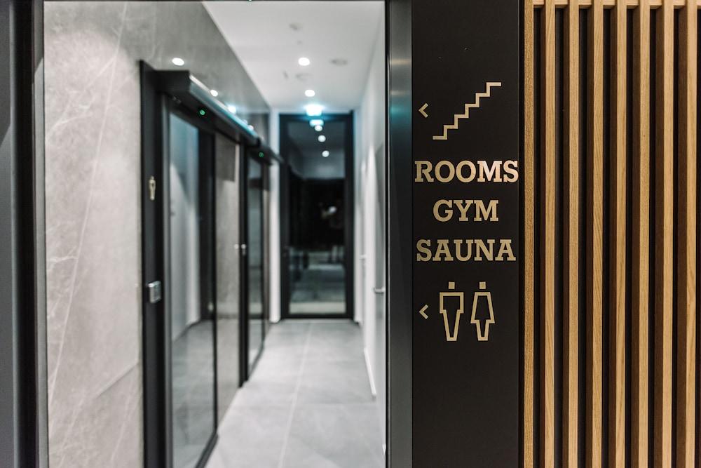 Hotel A
