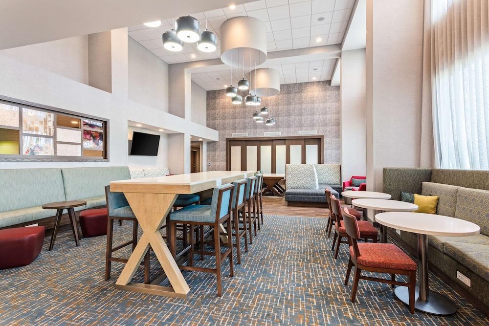 Hampton Inn & Suites Alachua I-75
