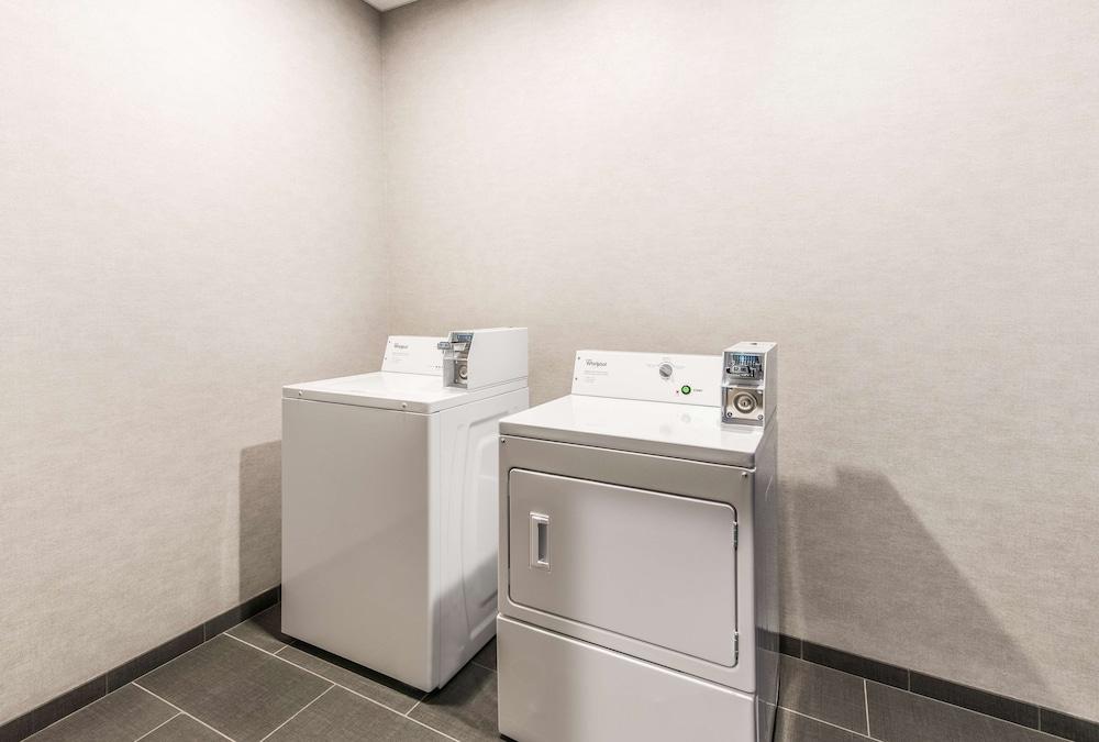Hampton Inn & Suites Benton Harbor