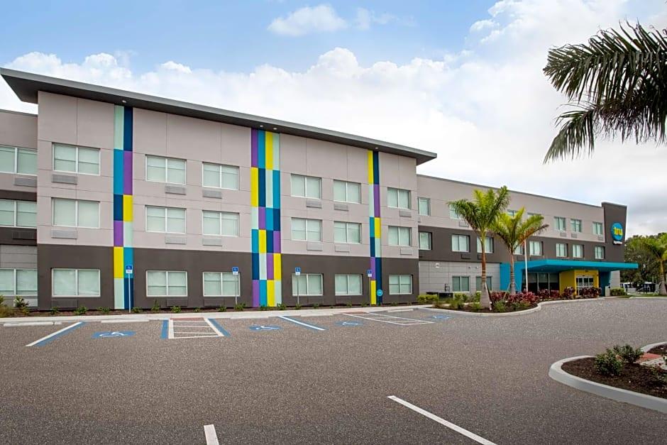 Tru by Hilton Bradenton I 75