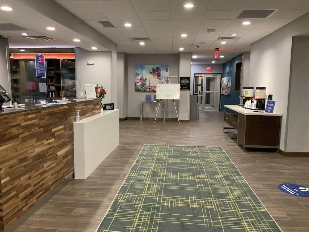 Hampton Inn & Suites Canal Winchester