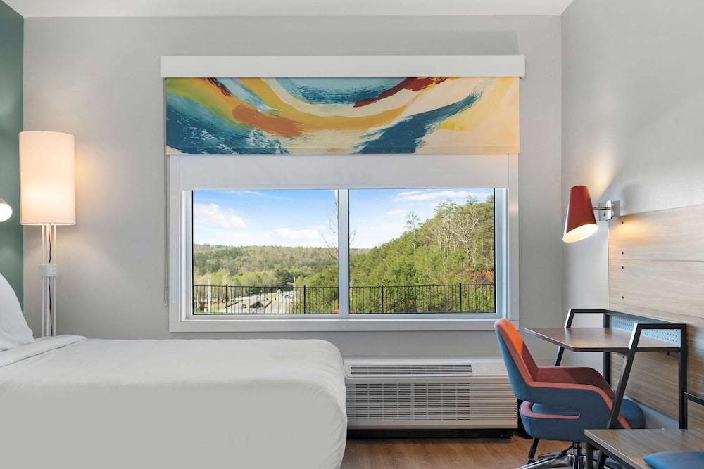 Tru by Hilton Cartersville