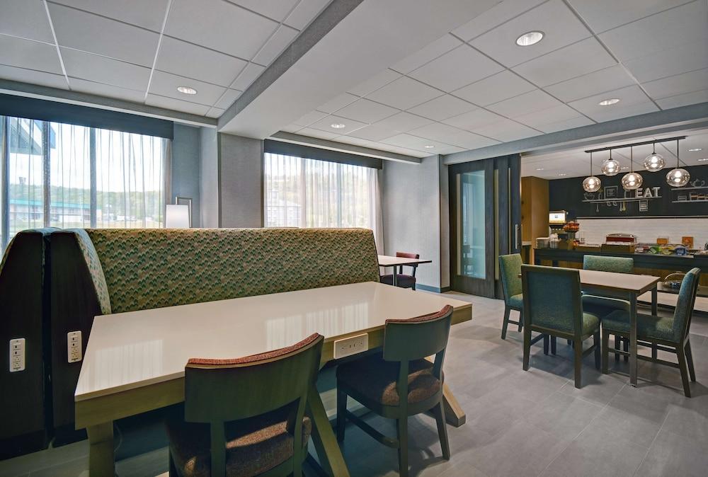Hampton Inn Cave City