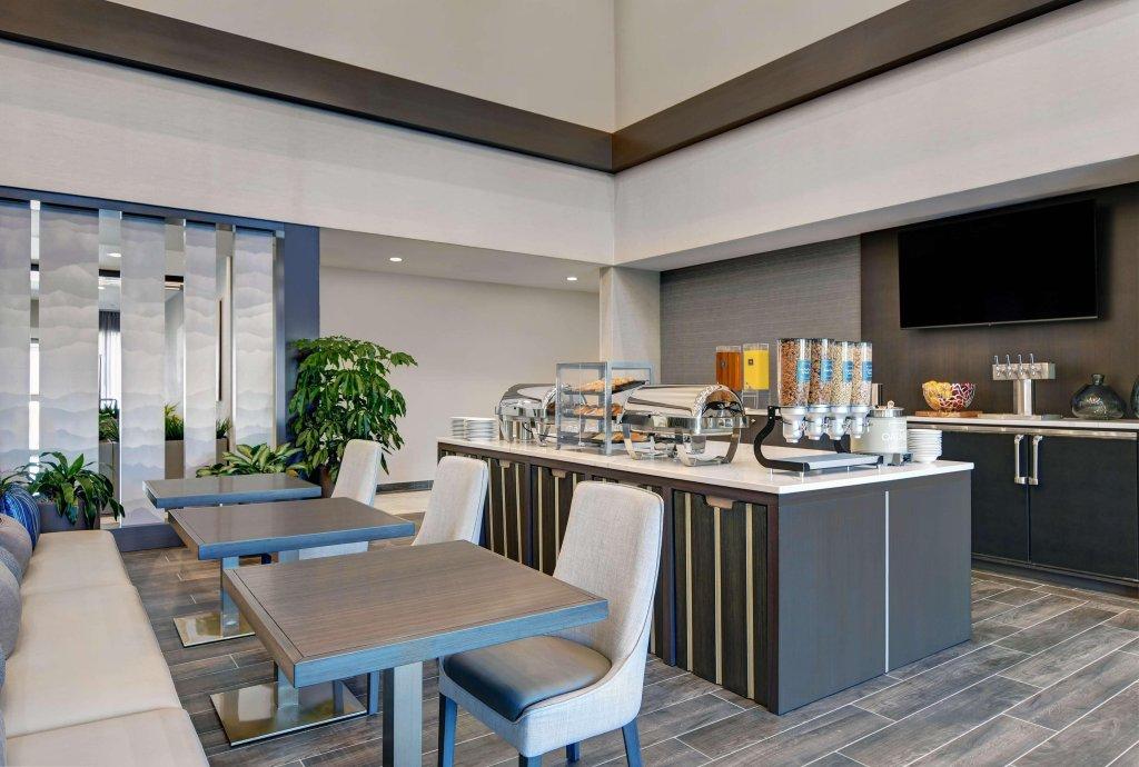 Homewood Suites by Hilton Edison Woodbridge