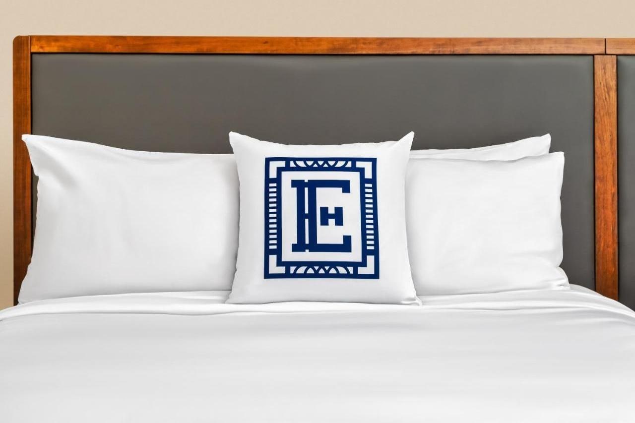 Hotel Elkhart, Tapestry Collection By Hilton