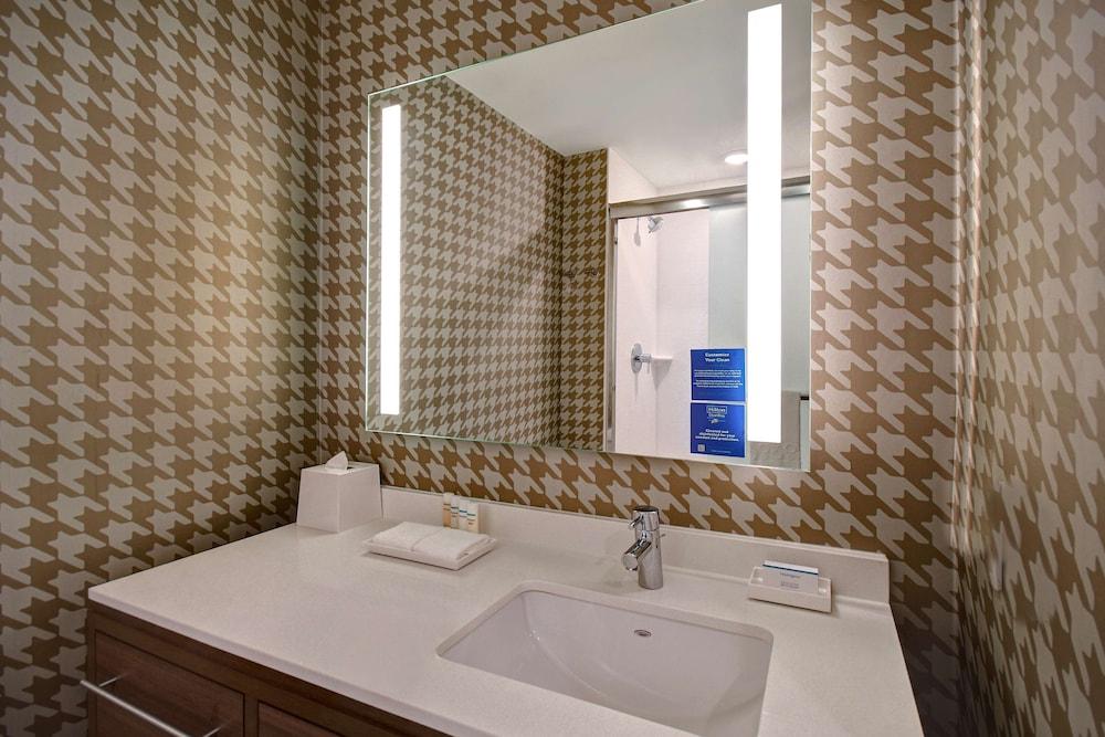 Home2 Suites By Hilton Kalamazoo Downtown