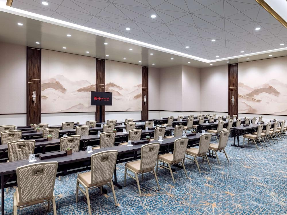 Las Vegas Hilton At Resorts World