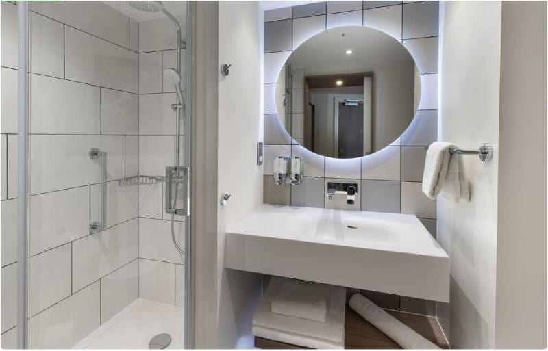 Hampton by Hilton Ashford International