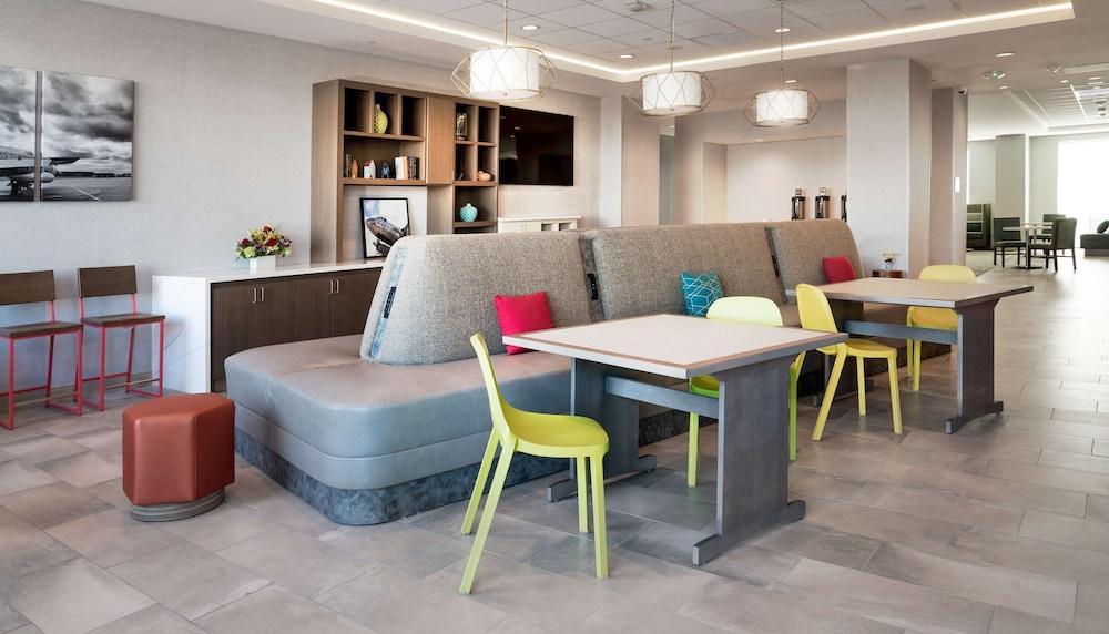 Hampton Inn Riverside March Air Reserve Base
