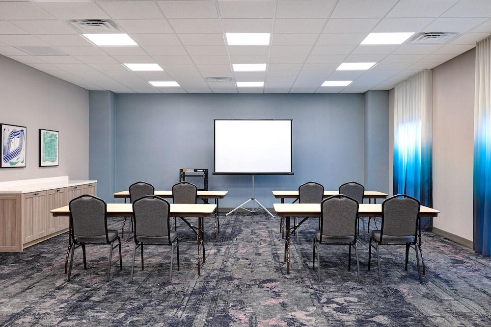 Homewood Suites by Hilton Santa Clarita