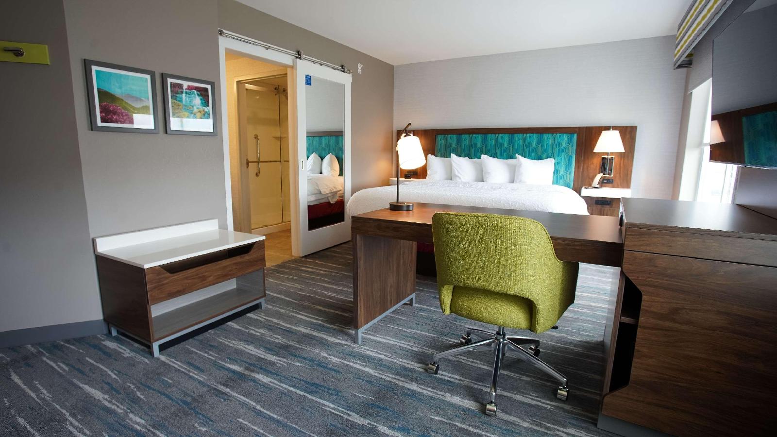 Hampton Inn & Suites St. Clairsville