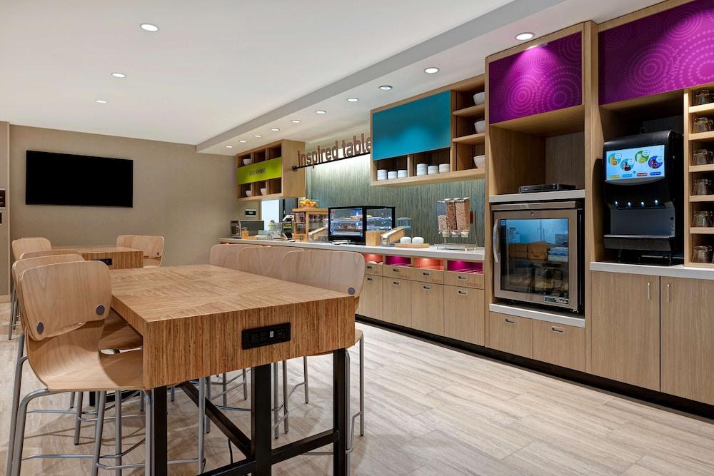 Home2 Suites by Hilton Lincolnshire Chicago