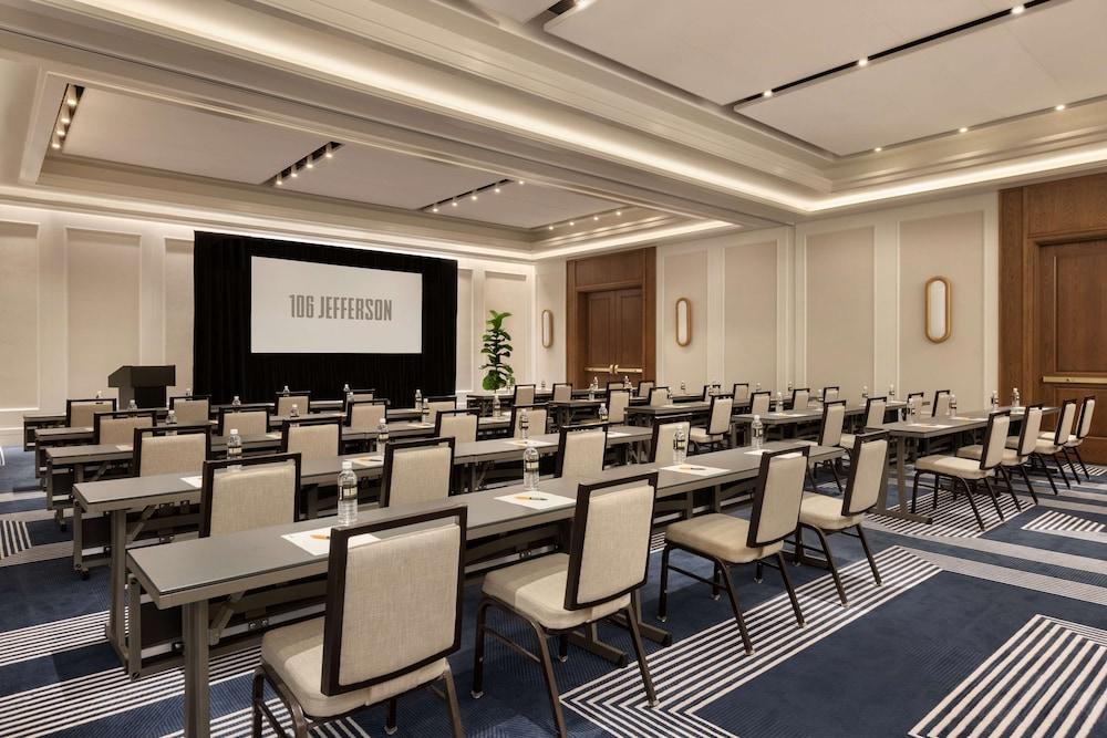 106 Jefferson Huntsville Curio Collection by Hilton