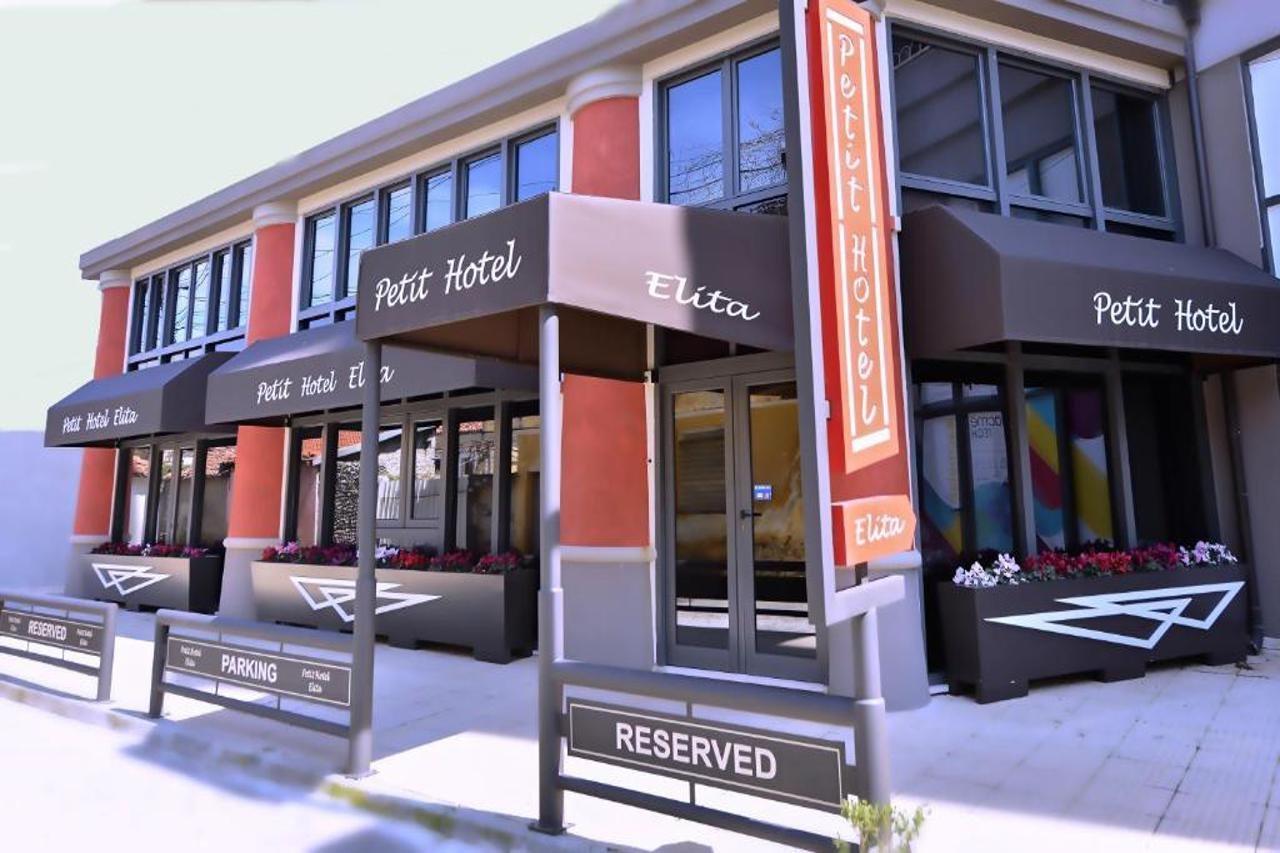 Petit Hotel Elita