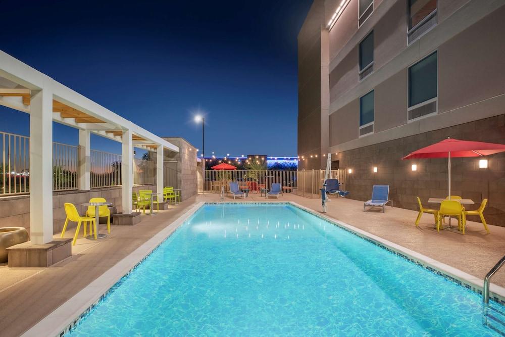 Home2 Suites by Hilton Phoenix Avondale