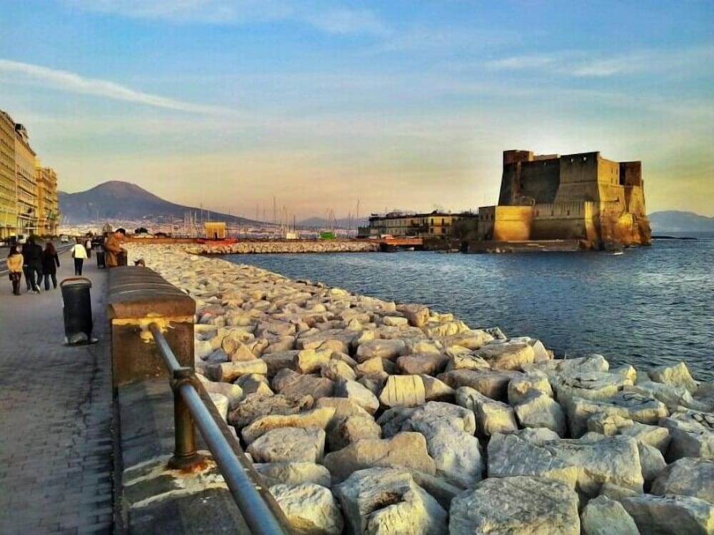 Suite Napoli Riviera