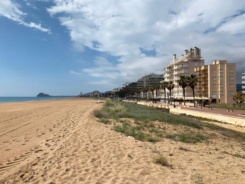 Apartamentos Papa Luna Primera Línea 3000