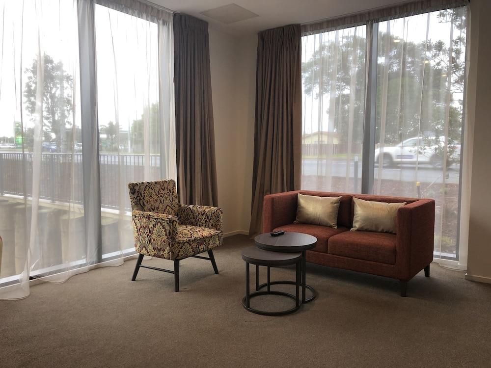 Ramada Suites by Wyndham Auckland Manukau Pacfic Centre