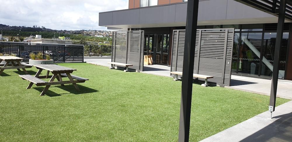 Ramada Suites by Wyndham Auckland Manukau Pacfic Centre