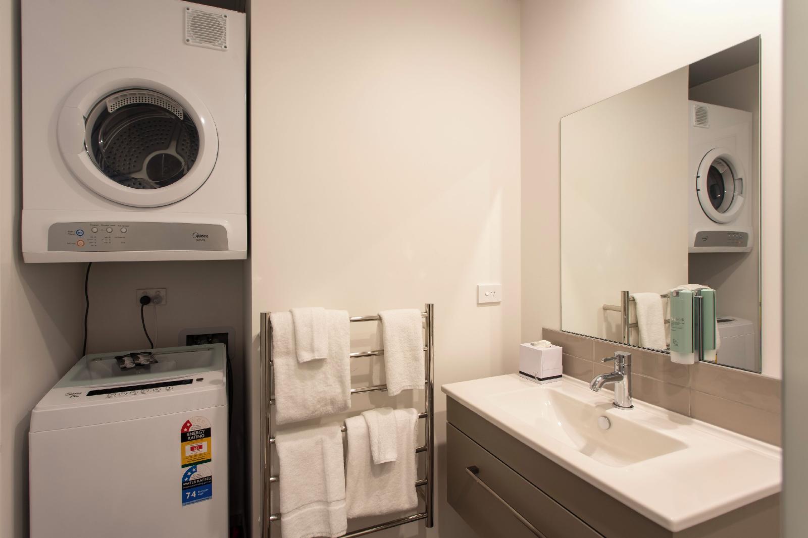 Ramada Suites By Wyndham Queenstown Central