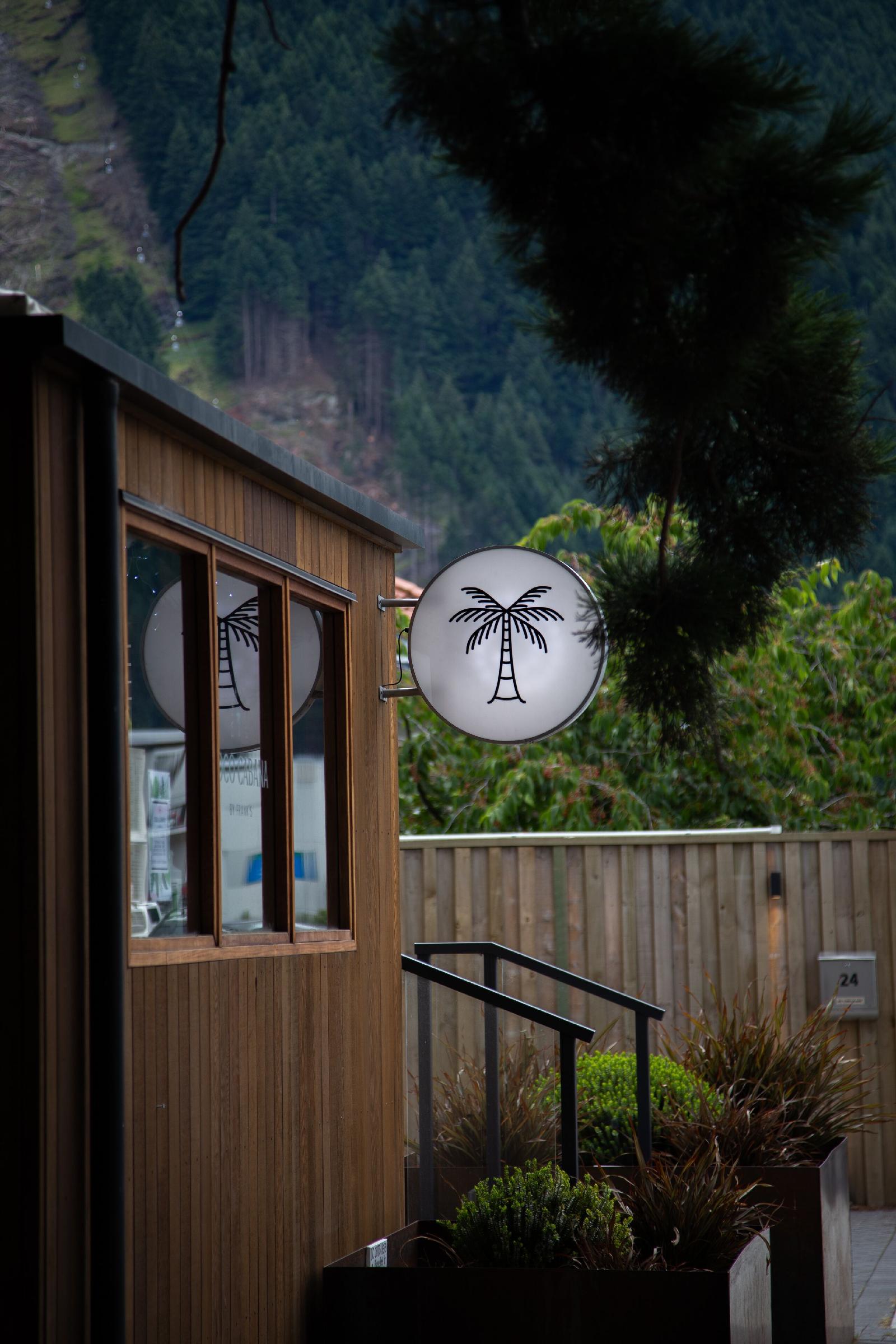 Ramada Suites By Wyndham Queenstown Central