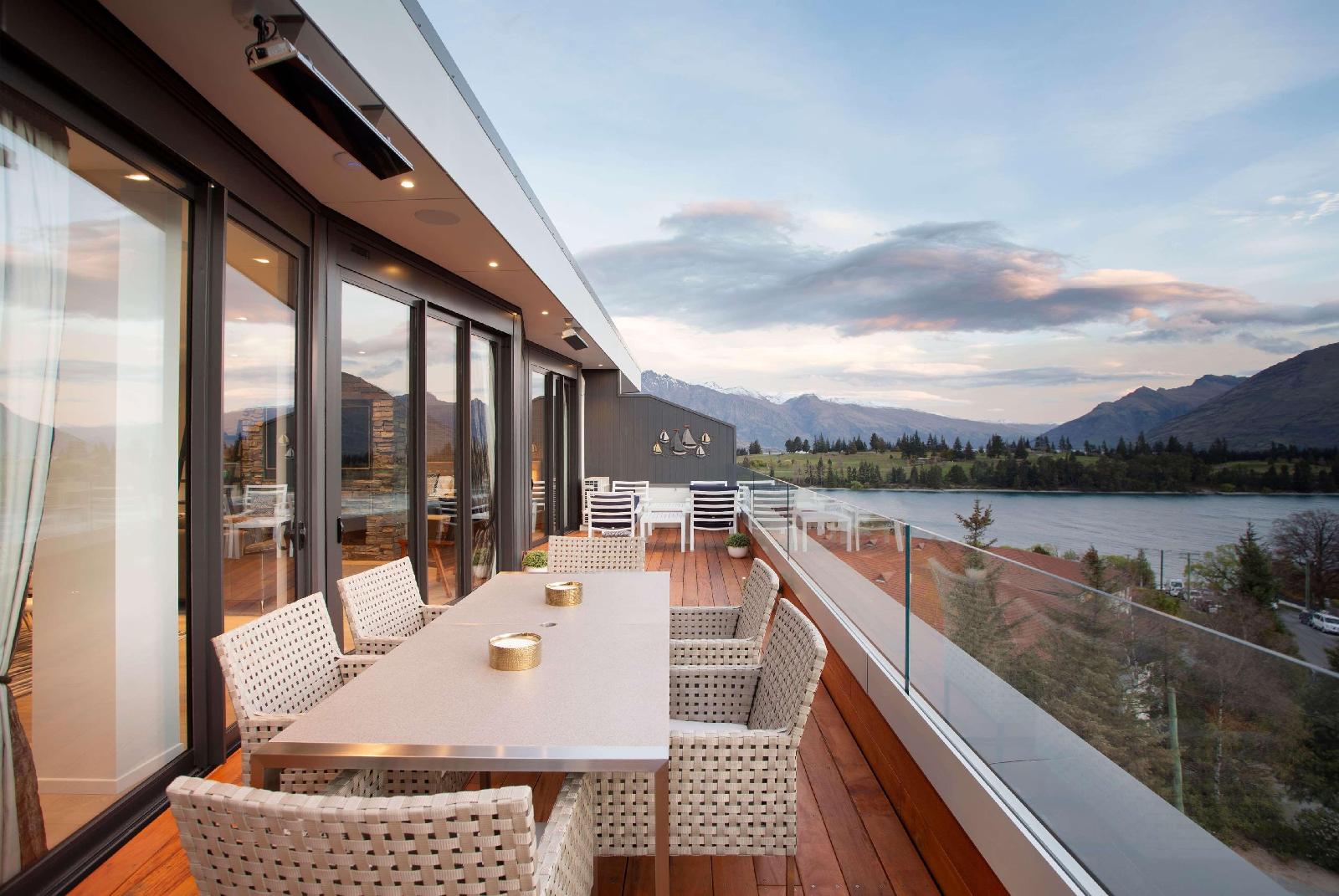 Ramada Suites By Wyndham Queenstown Central