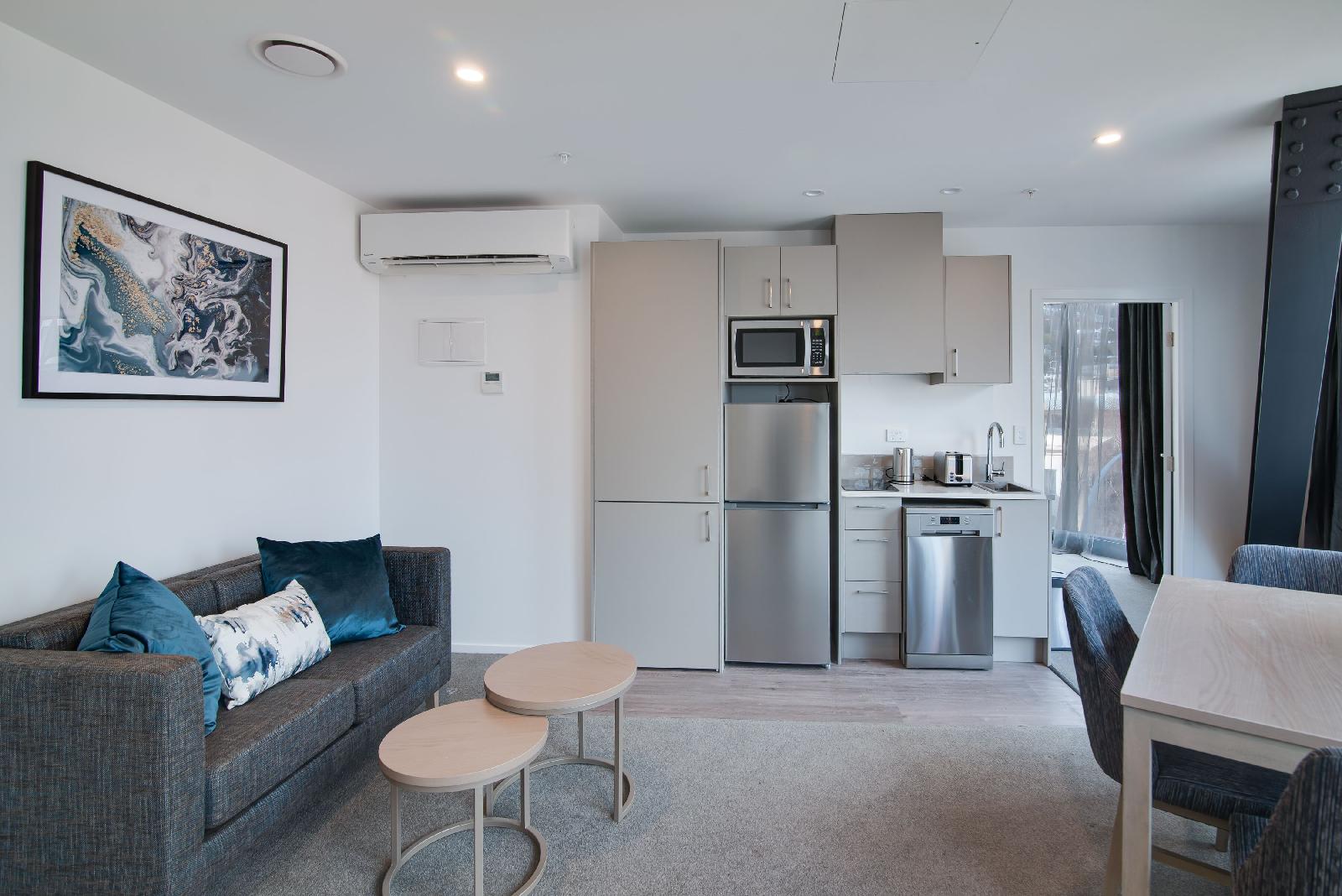 Ramada Suites By Wyndham Queenstown Central