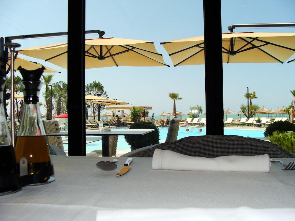 Supreme Hotel & Spa