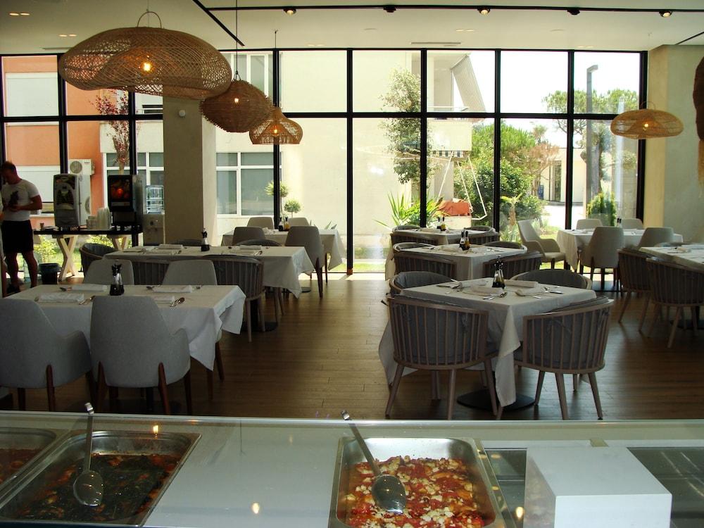 Supreme Hotel & Spa