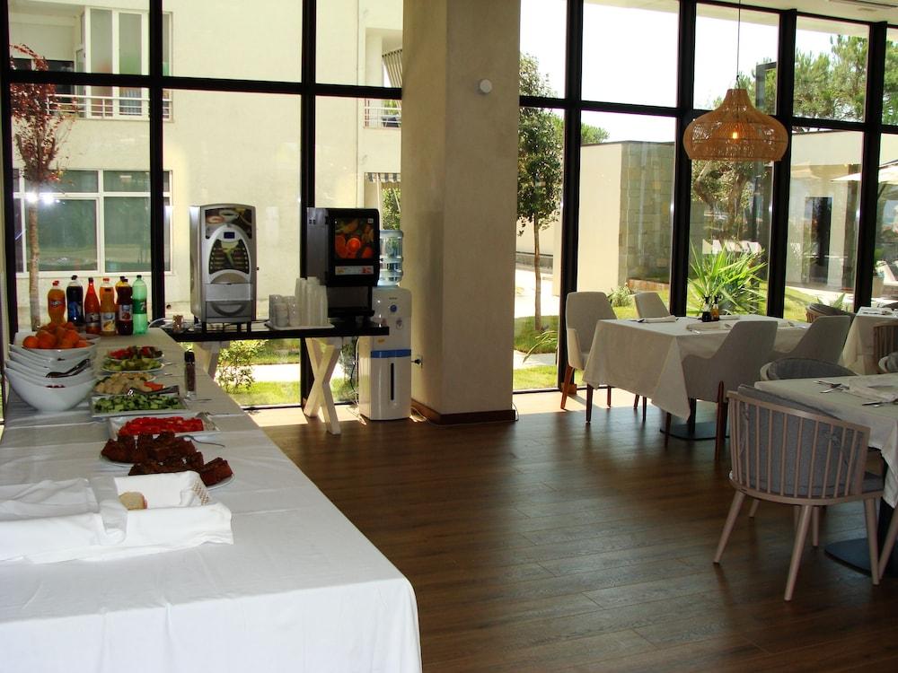 Supreme Hotel & Spa